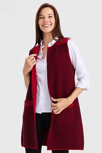 Desen Triko Women's Crew Neck Shoulder and Pocket Felt Embroidered Wool Vest Red.