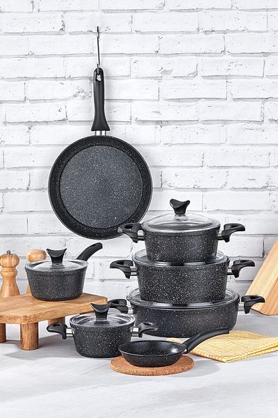 Taç Rodina MasterCook – 12dílná sada hrnců z černé žuly