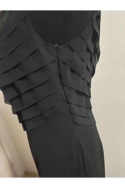 NetworkAvm Black One Shoulder Evening Dress