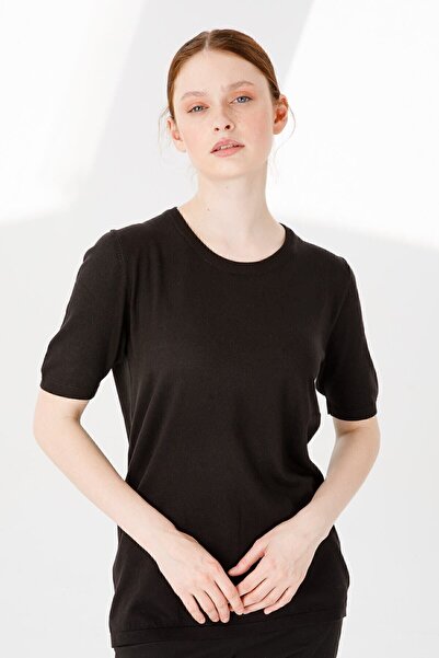 Desen Triko Women's Black Lycra Short Sleeve Crew Neck Plain Blouse