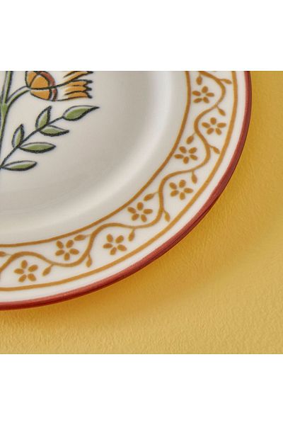 Bella Maison Indian Porcelain 4-Piece Cake Plate Set Claret Red (21 cm)