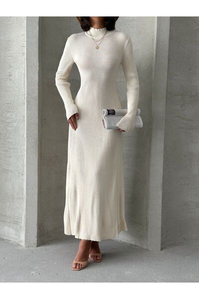 BEJNA Ecru Maxi úpletové šaty – zvonová sukně, stojáček