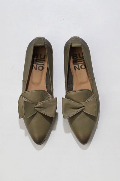 Bueno Shoes Balerini plate din piele kaki pentru femei - 01wr3117