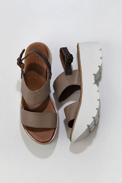 Bueno Shoes Gray Wedge Heeled Leather Women's Sandals - 01wu11400