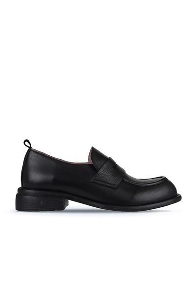 Bueno Shoes Черни кожени дамски мокасини - модел 01wz6804
