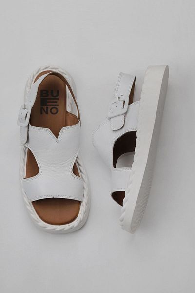 Bueno Shoes Sandale plate pentru femei, albe, din piele - 01wy9104