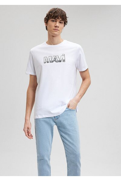 Mavi Weißes T-Shirt mit Logo-Print, reguläre Passform / normaler Schnitt 0610948-620