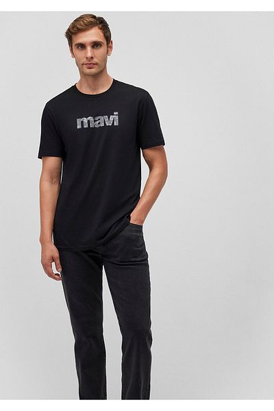 Mavi Schwarzes T-Shirt mit Logo-Print Slim Fit / Slim Fit 0611039-900