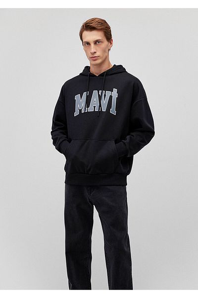 Mavi Schwarzes Kapuzen-Sweatshirt mit Logo-Print 067149-902