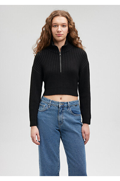 Mavi Yarı Fermuarlı Siyah Kazak Crop / Kısa Kesim 1710418-900