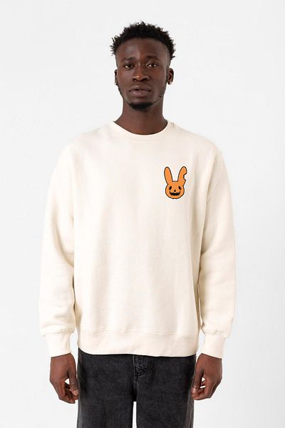 Tshirthane Ανδρικό φούτερ Bad Bunny Halloween Ecru 2ip