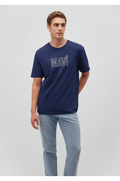 Mavi Marineblaues T-Shirt mit Logo-Print, reguläre Passform / Regular Fit066842-70758
