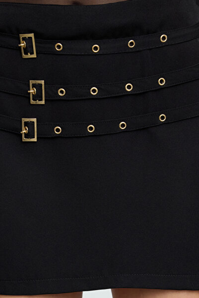 Trendyol Collection Tkaná minisukně černá s přezkovým páskem - Twoaw25Et00065