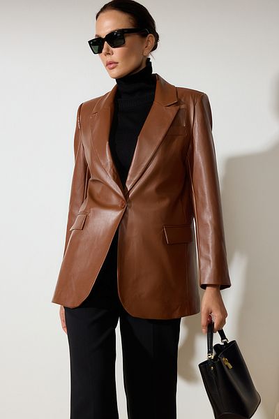 Trendyol Collection Braune, übergroße, gewebte Blazerjacke aus Kunstleder TWOSS23BC00049