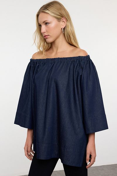 Trendyol Collection Granatowa bluzka jeansowa oversize z kołnierzykiem Carmen Twoaw25Bz00214