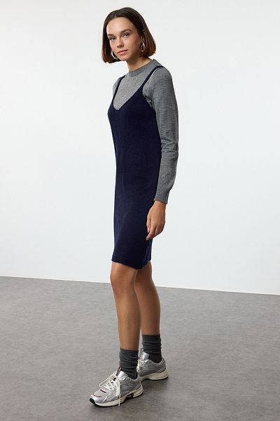 Trendyol Collection Sada svetrů a šatů z antracitové smyčky - Mini Twoaw25El00095 s měkkou texturou