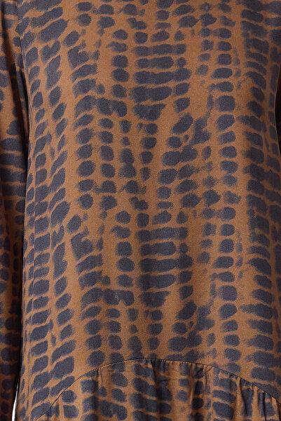 Trendyol Collection Brunes Minikleid Mit Abstraktem Muster - Twoaw25el00370