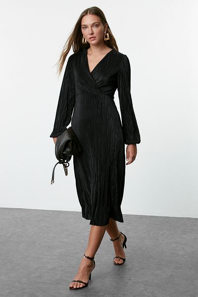 Trendyol Collection Ευέλικτο πλισέ μίντι φόρεμα - Μαύρη φόδρα, περιτύλιγμα Twoaw25El00405