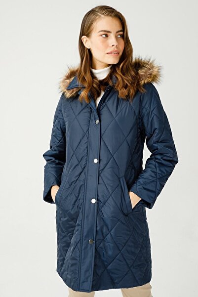 Desen Triko Kadın Kapüşonu Kürklü Baklava Desenli Uzun Kapitone Kaban Lacivert