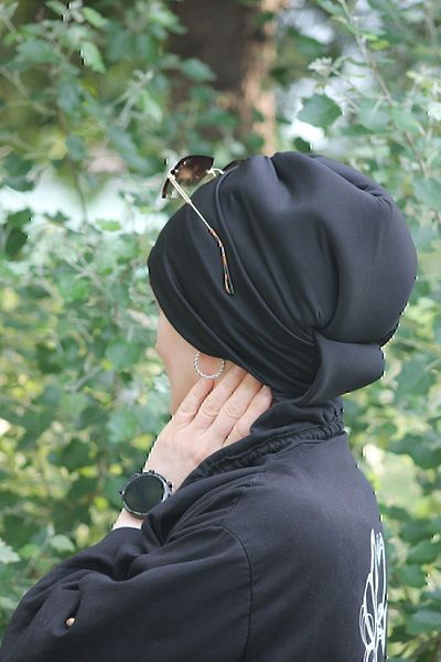 NpyBone Tekstil Black Bonnet with Inner Padding and Folded Front
