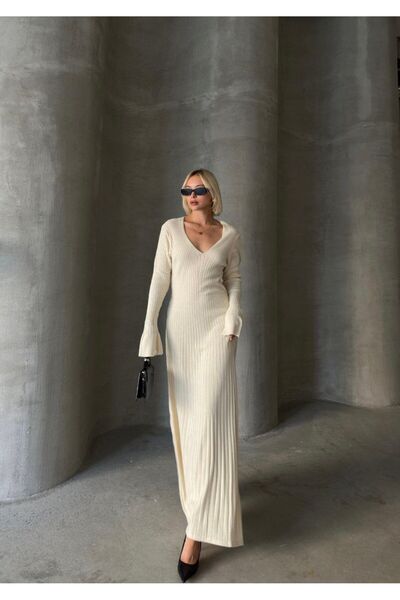 SUXİRCNHTMTS V-Neck Elegance Maxi Triko Elbise