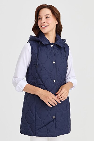 Desen Triko Жіночий капюшонний утеплений жилет темно-синій