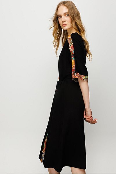 Desen Triko Rochie de damă, cu modele mixte, din bumbac pieptănat, cu nasturi, neagră