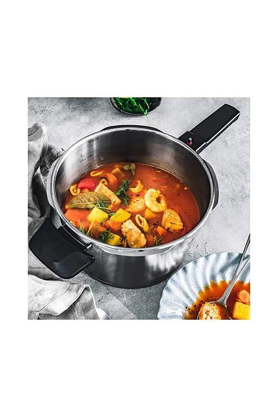 Fissler Vitaquick Premium 6.0 L Pressure Cooker