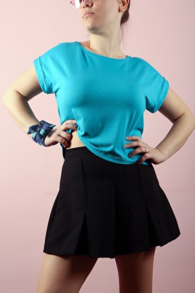 ATÇI TRİKO Синя кругла комір кроп-топ жіноча футболка