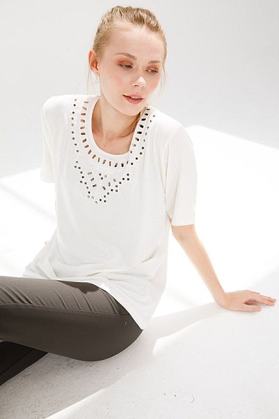 Desen Triko Women's Crew Neck Short Sleeve Stone Printed Combed Cotton Blouse Bone