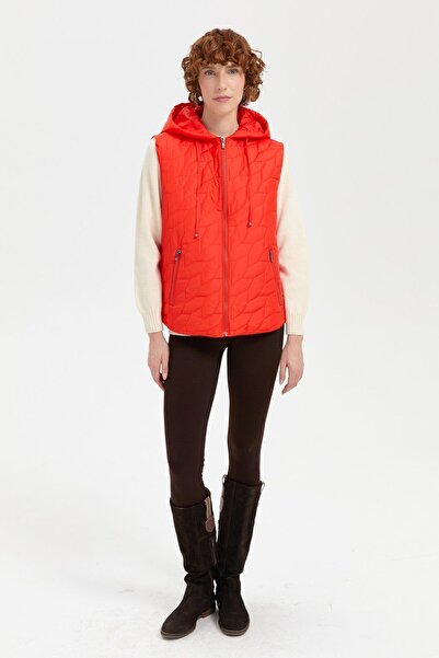 Desen Triko Жіночий жилет Oranj - з капюшоном, з листяним візерунком, короткий, стьобаний