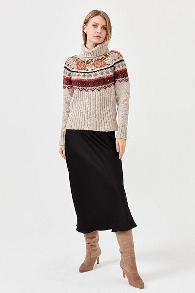 Desen Triko Women's Full Turtleneck Rose Patterned Wool Sweater Beige