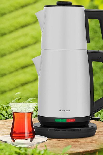 GOLDMASTER أكاسيا وايت إكس إل 2200 وات ماكينة صنع الشاي الفولاذية ذات التصميم الخالي من التنقيط وغلاية