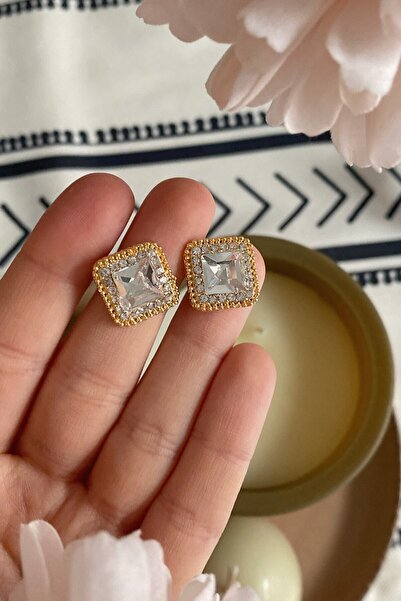 Dora Accessories أقراط نسائية مربعة صغيرة باللون الأبيض وحجر ذهبي اللون للسهرة