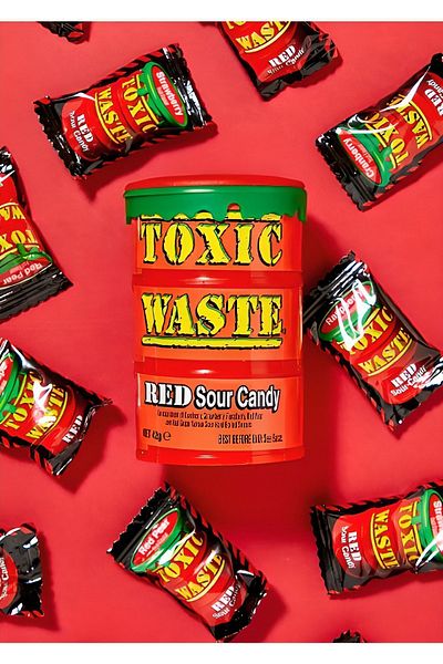 Toxic Waste 42 Gr Red Sour Candy