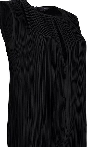 Beauty Omelette Pleated Low-Cut Sleeveless Jumpsuit - Exclusive Collection