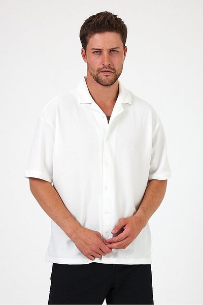 THE RULE Cămașă albă oversize pentru bărbați - mânecă scurtă, guler apachetat, croială confortabilă de vară texturată