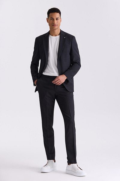Jakamen Black Slim Fit Mono Collar Single Button Sports Suit