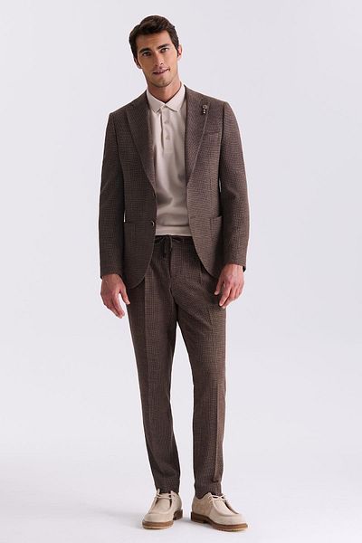 Jakamen Brown Slim Fit Mono Collar Patterned Sports Suit