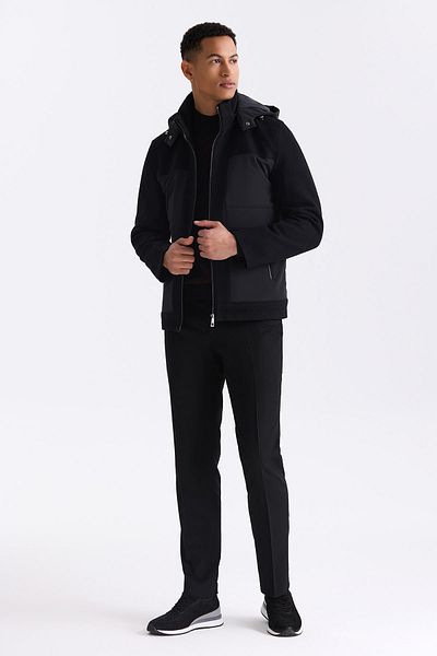 Jakamen Черно зимно палто с качулка и цип Comfort Fit