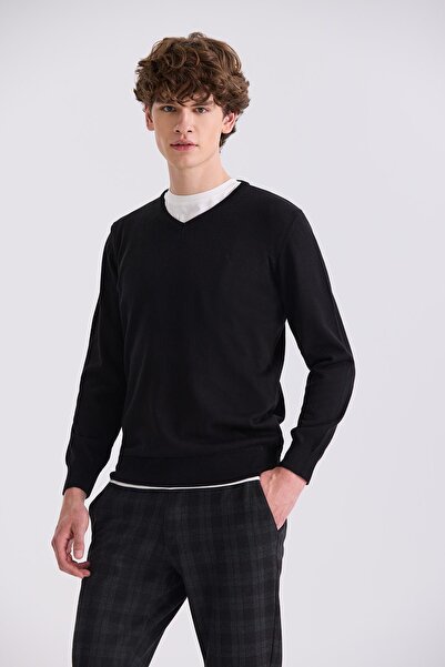 Jakamen Pulover negru slim fit cu decolteu în V