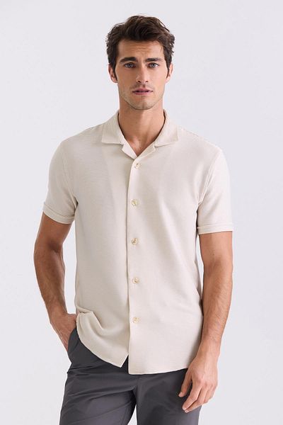 Jakamen Μπεζ Slim Fit πουκάμισο με λεπτομέρεια με κουμπιά γιακά
