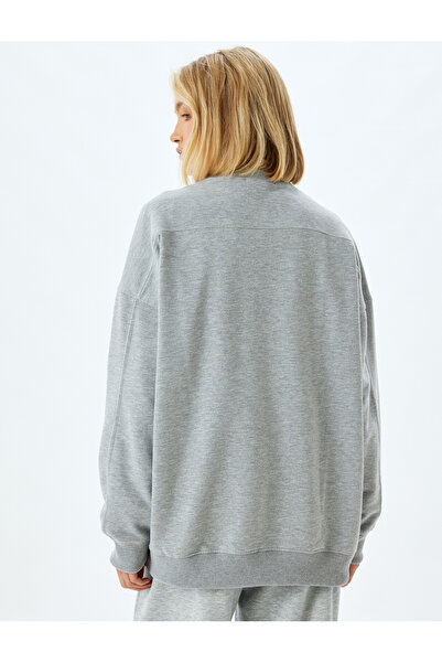 Koton Μακρυμάνικο φούτερ με λαιμόκοψη σε χαλαρή εφαρμογή