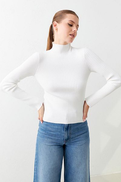 Setre Tricotaj Ecru cu gât - Model de bază cu mânecă lungă