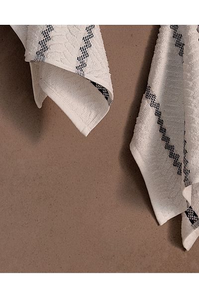 Madame Coco Simone Set of 2 Hand Towels