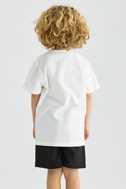zepkids Crew Neck Short Sleeve Text Printed Pocket Detailed White Color Boy's Shorts Suit