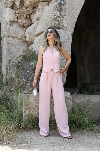 bytugcekaya Vestă pudră cu cinci nasturi
