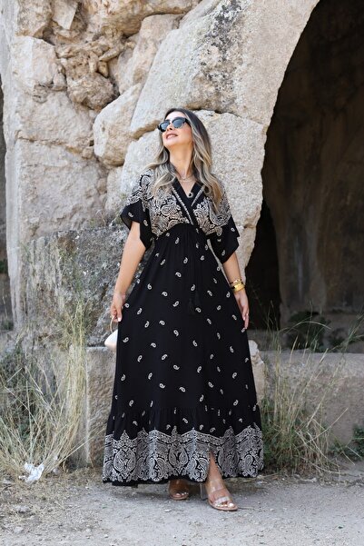 bytugcekaya Φόρεμα με σάλι με μαύρο κορδόνι