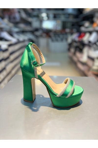 Hacıoğlu Ayakkabı Pantofi cu toc cu platformă Kriste Bell din material satinat