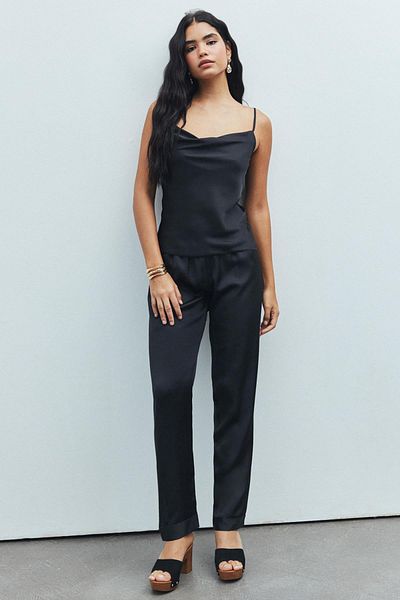 Feu De Elu Set pijama din satin negru - croială lungă cu guler și bretele